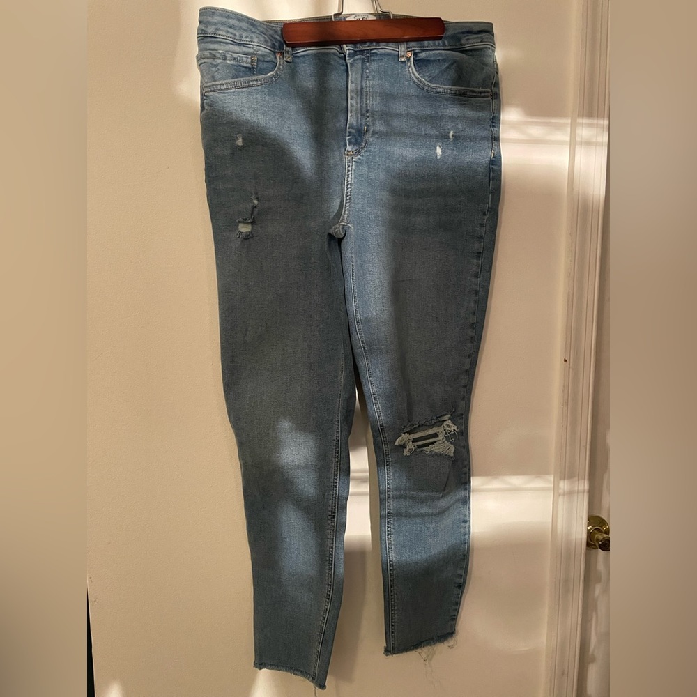High Rise Jeans - Picture 2 of 8